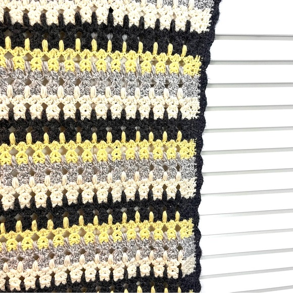 Vintage Granny Colorful Hand Knit Throw - Picture 2 of 5